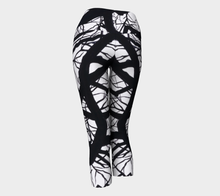 Load image into Gallery viewer, Camus Winter Tree Yoga Capris
