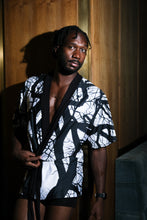 Load image into Gallery viewer, Camus Winter Tree Unisex Kimono Robe