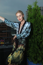 Load image into Gallery viewer, Sun Gardens Daffodil Peignoir Robe
