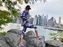 Load image into Gallery viewer, Camus Winter Tree Yoga Capris