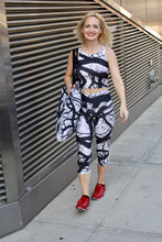 Load image into Gallery viewer, Camus Winter Tree Crop Top